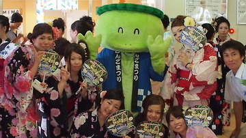 美作大学さん浴衣の日にPR活動を行いました。
